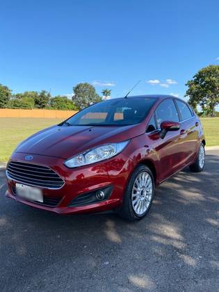 FORD FIESTA 1.6 SE HATCH 16V FLEX 4P POWERSHIFT FORD FIESTA 1.6 SE HATCH 16V FLEX 4P POWERSHIFT